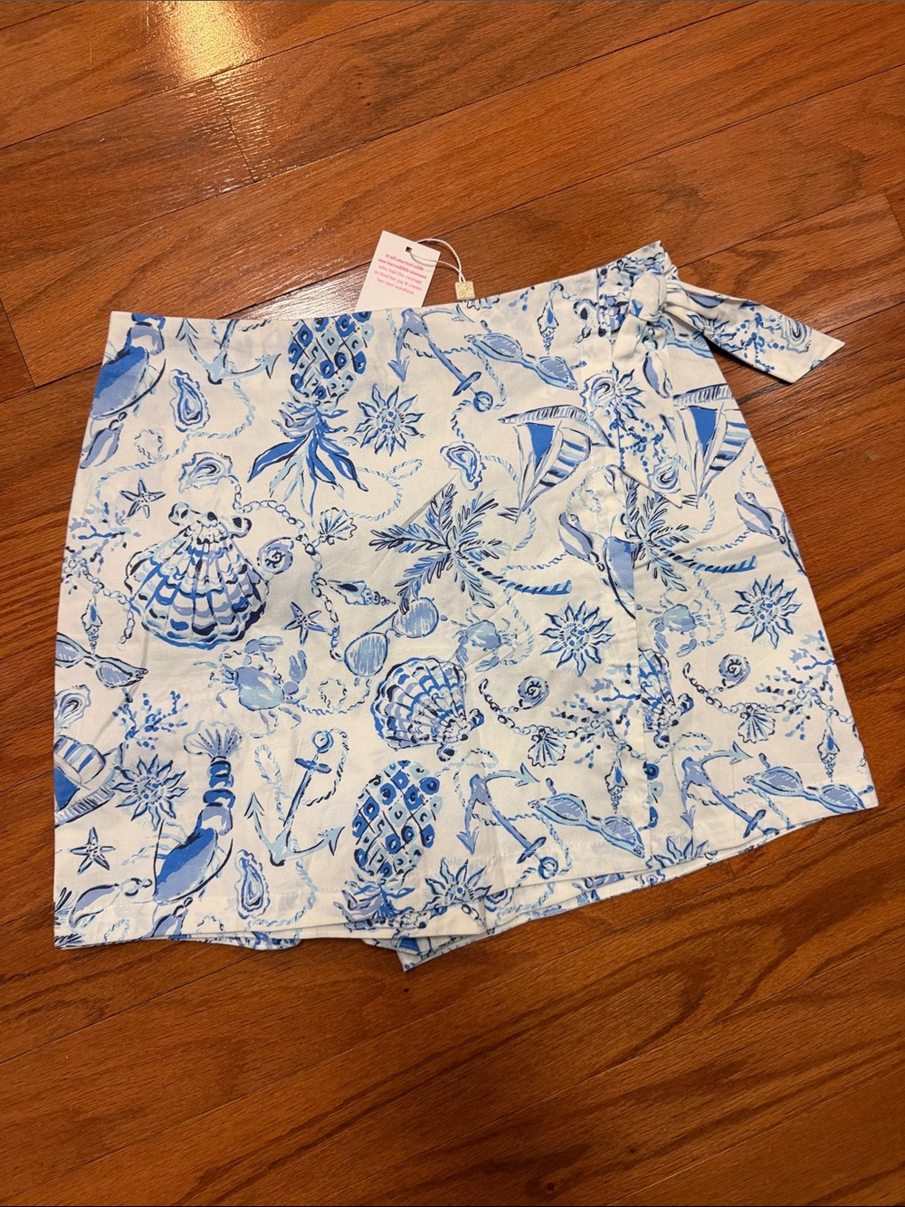 Lilly Pulitzer White Mini Skort with Blue Shell Print